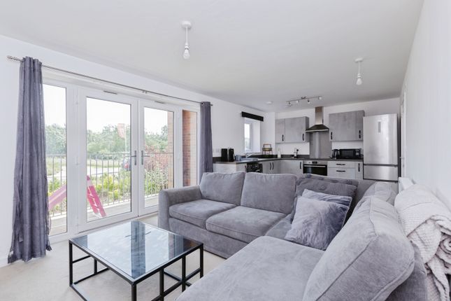 Flat 2, 1, Round Meadow Road, Leicestershire photo 2
