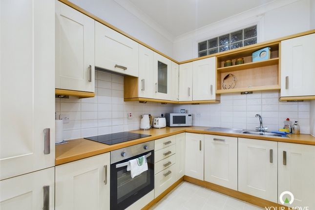 Flat 1, 7, Royal Esplanade, Kent photo 4