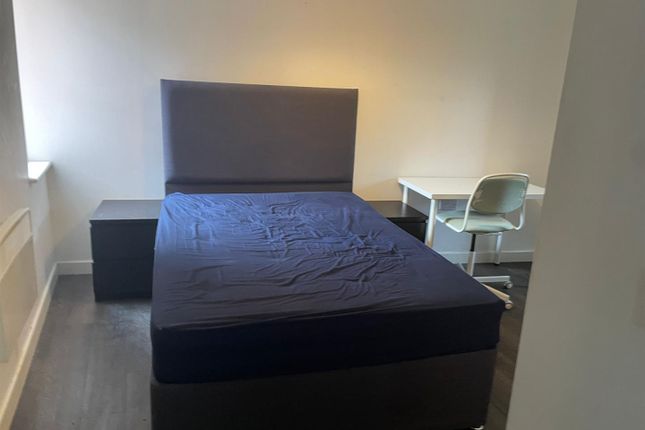 Room 5 .Jpeg