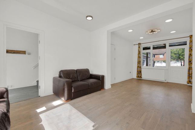 5, Tendring Way, Romford photo 4