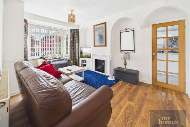 19, Ronald Place, Cardiff photo 3