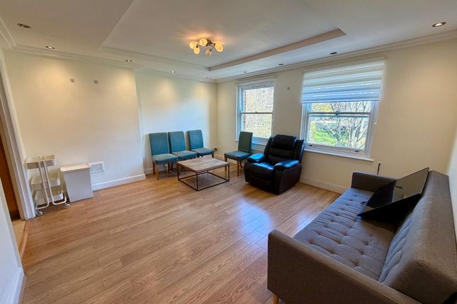 2-bed flat on Flat 6, 308 Finchley Road, London, £475,000
