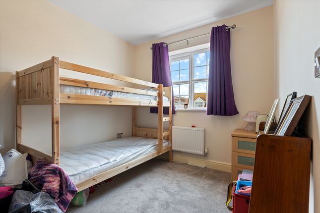 11 Almond Avenue, Walton, Wakefield photo 5