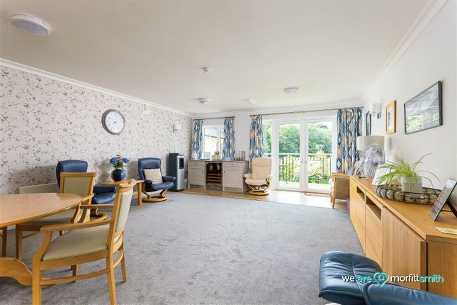 Flat for sale in Lakeside, 6 Loxley Park
