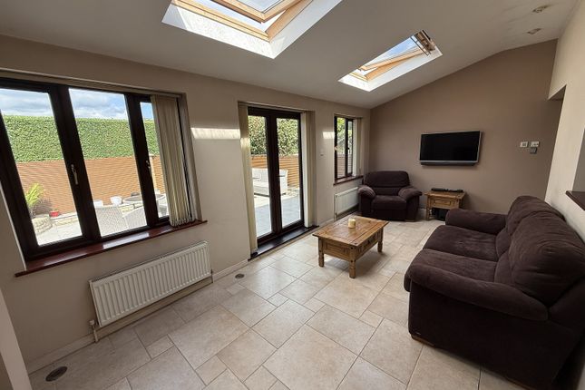 16, Kingsmead, Northampton photo 4