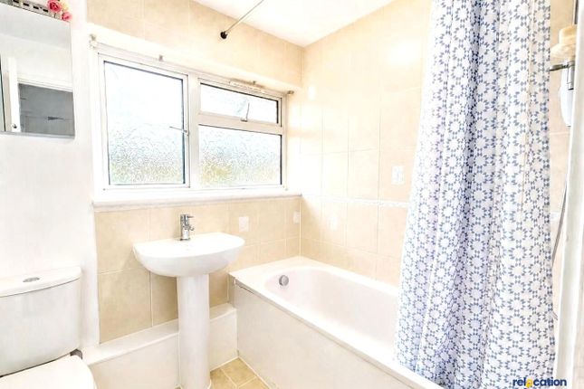 21 Carleton Road, Waltham Cross photo 5