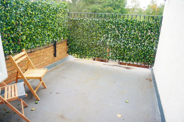 Worton Road, Isleworth photo 2