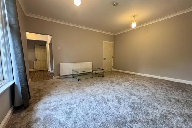 Flat Four Grantchester Lodge, 11 Ray Park Avenue, Maidenhead photo 2
