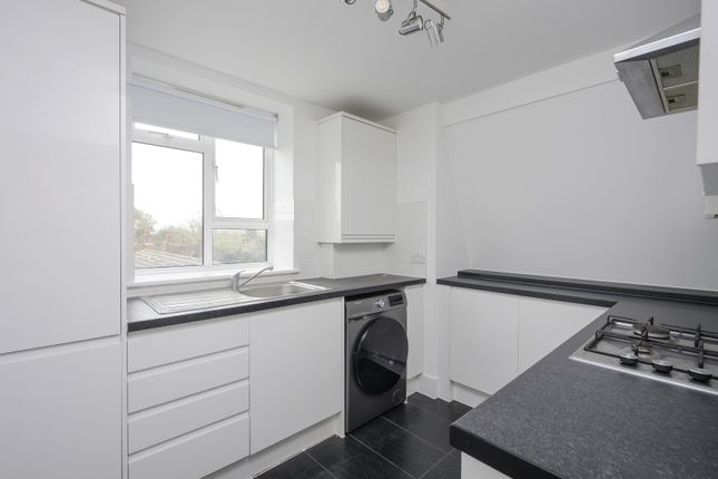Flat 5,,, Belvedere Court 1A, Wimbledon photo 3