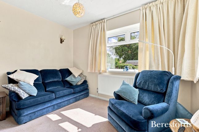 52, Nursery Road, Brentwood photo 4
