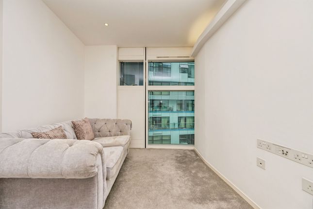 Apartment 1807, The Cube East, 200, Wharfside Street, Birmingham photo 4