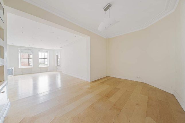 Thumbnail Flat for sale in St. Johns Wood Road, London