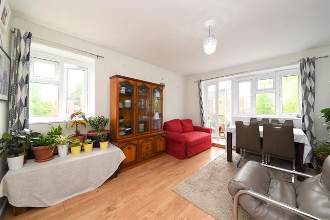 Flat for sale in Lochleven House, East Finchley