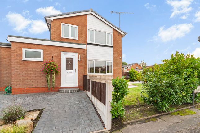 3-bed semi-detached on 2 Cotswold Close, Bury, £360,000