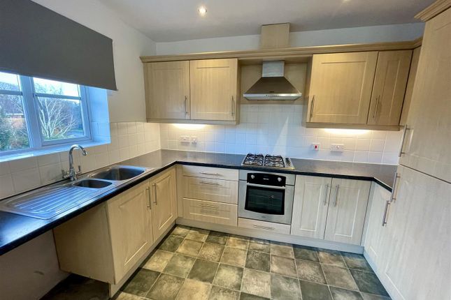 18, Swain Court, Darlington photo 4