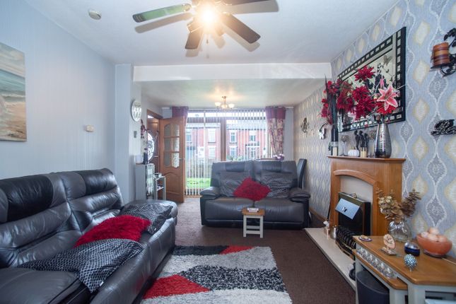 11, Pilsworth Road, Heywood photo 2
