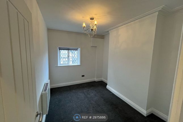 Flat, AD Gateacre Brow, Liverpool photo 5