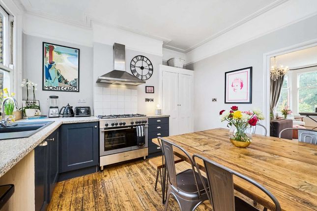 Flat for sale in Tooting Bec Gardens, London