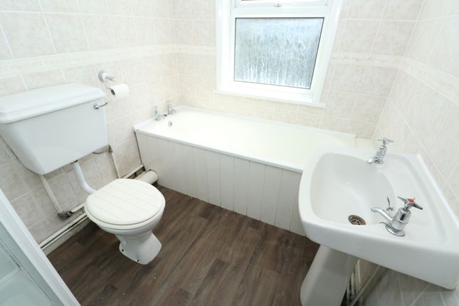 44 Wistaston Road, Crewe, Cheshire photo 4
