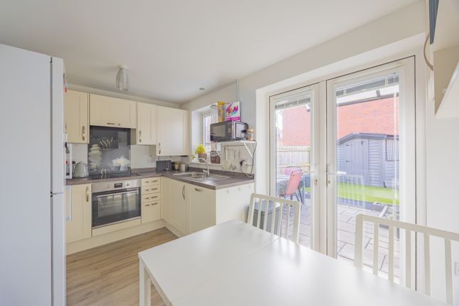 8, Channon Road, Taunton photo 4