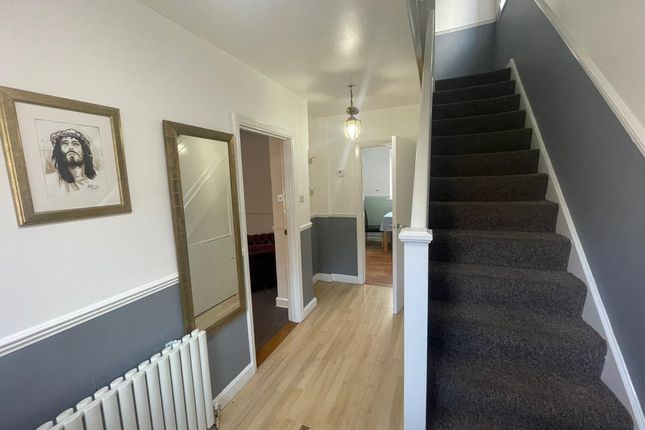 245, Desborough Avenue, High Wycombe photo 2