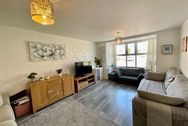 16, Ryburn Road Waverley, Rotherham photo 3