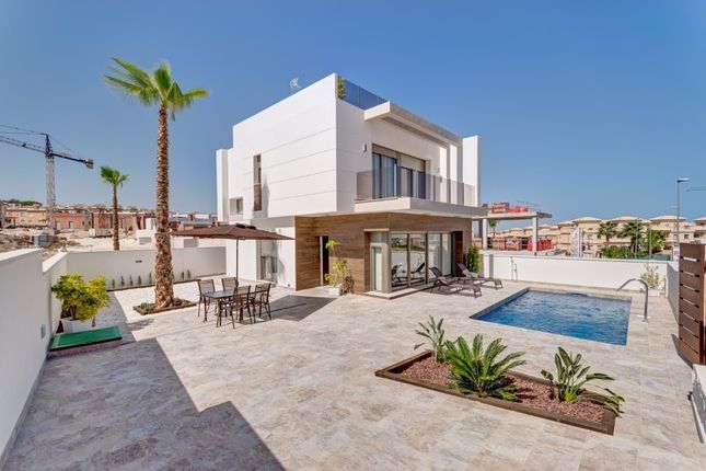 Villa for sale in Villamartin, Alicante, Spain