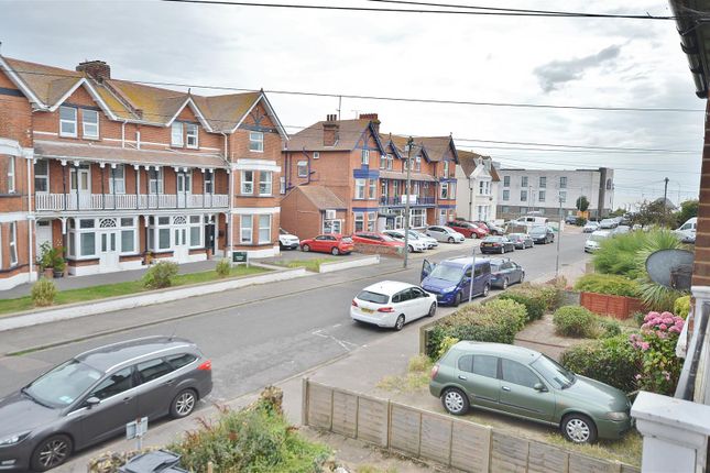 Flat 4, 19, Penfold Road, Clacton-On-Sea photo 4
