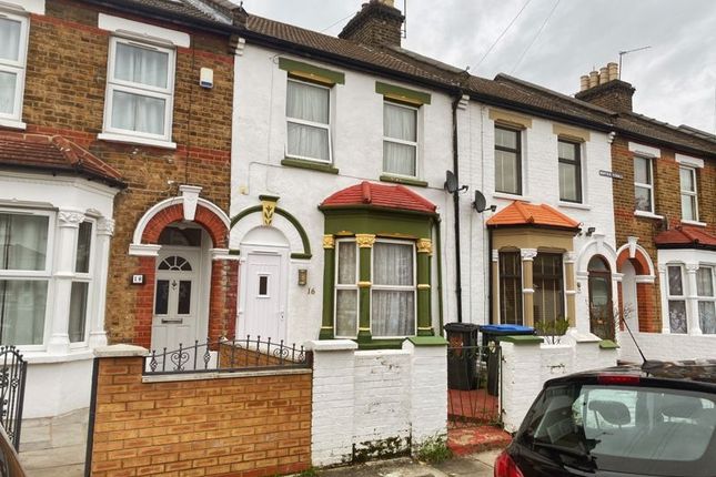 Thumbnail Terraced house to rent in Hendon Road, London