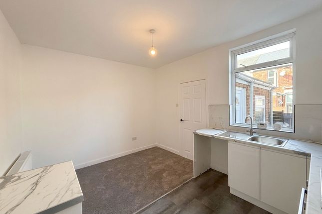 38 Kelvin Gardens, Gateshead photo 5
