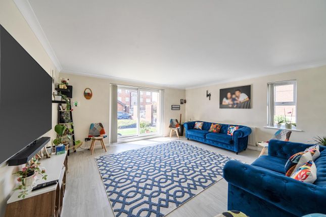 Flat 1, Ascot Place, Stanmore photo 2
