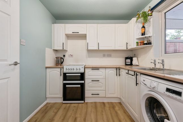 88, Allington Close, Taunton photo 4