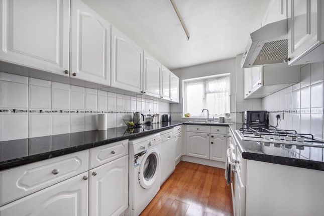 Flat for sale in Hatch End, Middlesex
