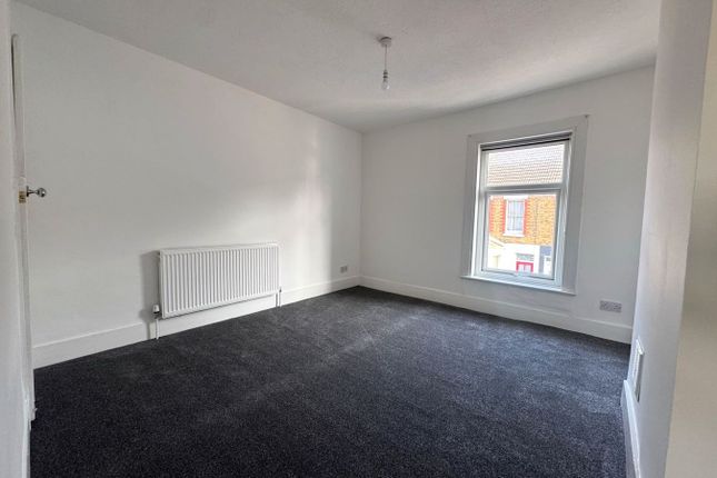 50, Unity Street, Sheerness photo 5