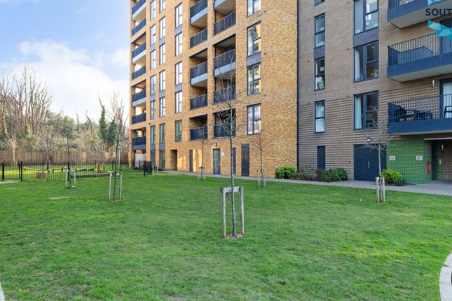 Fowler House, 9 Bowen Drive, Charlton, London photo 4