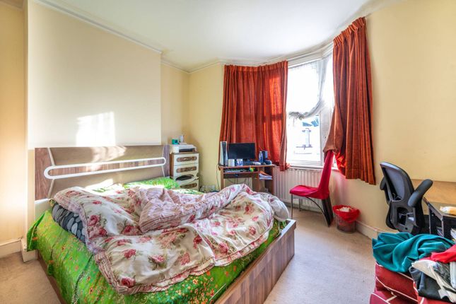 Thumbnail Flat for sale in Frith Road, Leyton, London