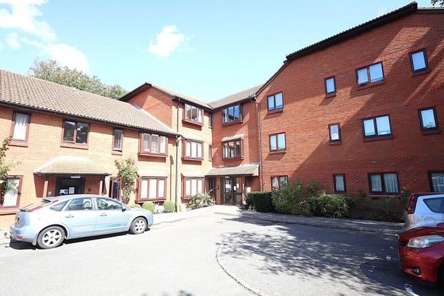 1-bed house on 30 Meadowcroft, High Street, Bushey, £65,000