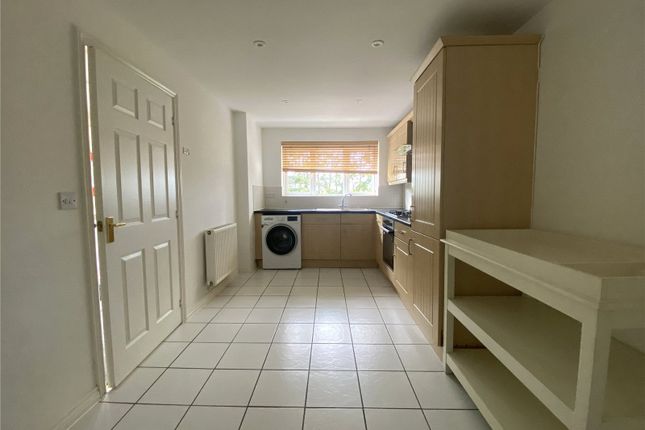 14, Alconbury Close, Borehamwood photo 3