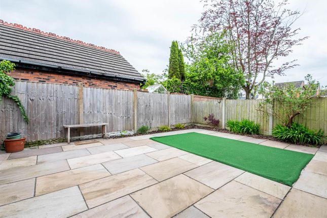 5, Yarrow Close, Leyland photo 4