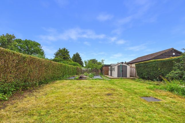 3, Cogdells Close, Chesham photo 3
