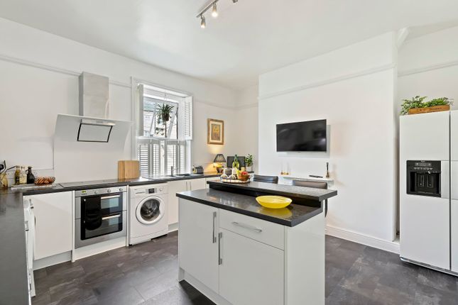 59B, Kirkgate, Keighley photo 4