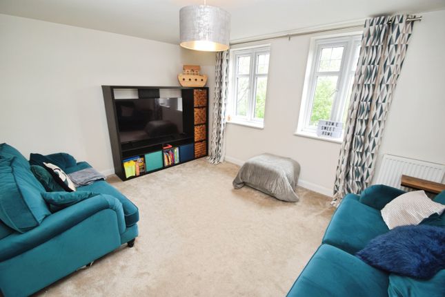 74, The Brow, Bradford photo 4