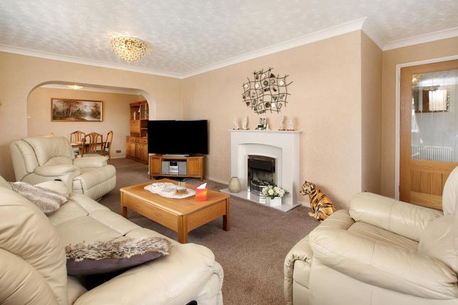 17, Rowan Way, Exeter photo 2
