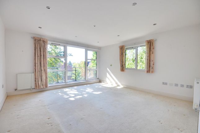 Flats To Let In Old Barn Mews The Green Croxley Green
