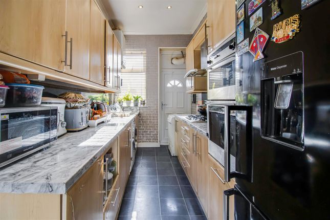 7, Batley Road, Wakefield photo 4