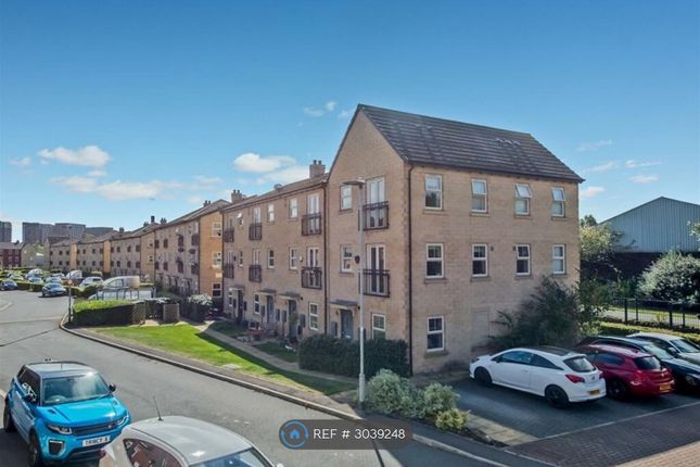 Holts Crest Way, Leeds photo 2