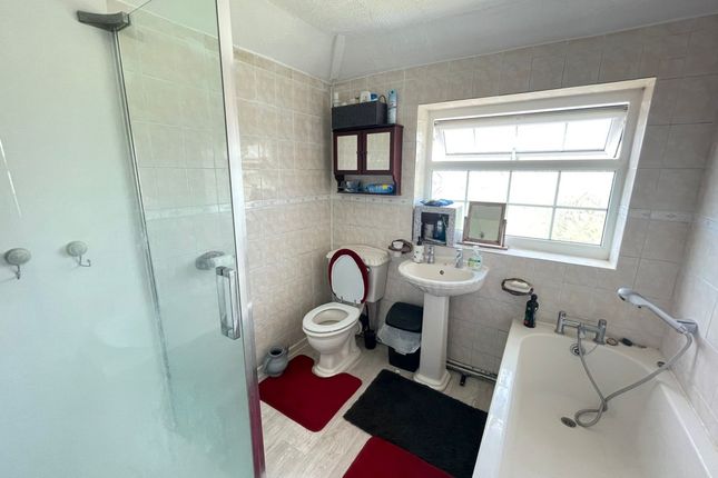 35, Kingston Road, High Wycombe photo 5