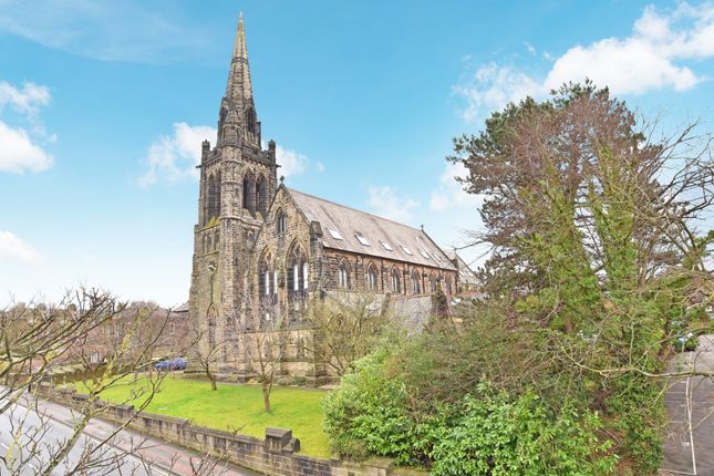 Flat for sale in St Luke's Court, Franklin Square, Harrogate