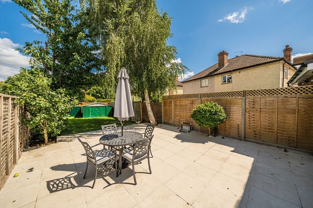 83, Twining Avenue, Twickenham photo 4