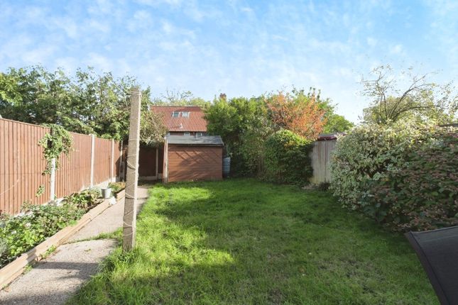 Manton Crescent, Nottinghamshire photo 4